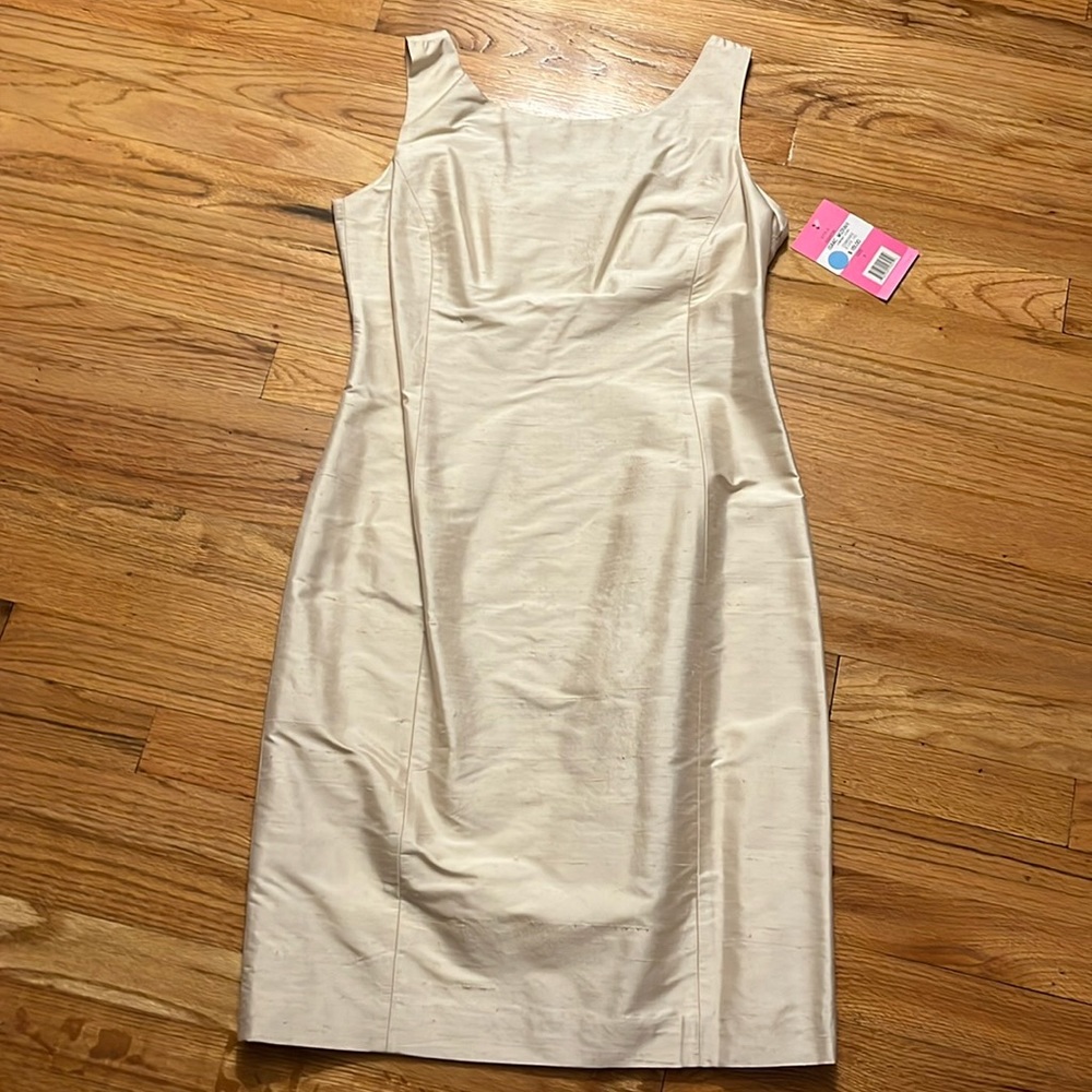 NWT Vintage Isaac Mizrahi 100% raw silk sheath dress- off white .  Size 8